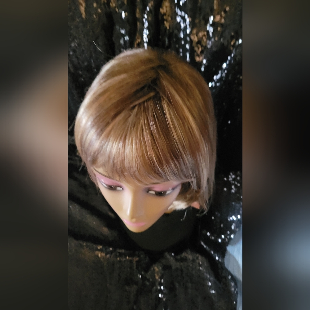 Mariah By Henry Margu Wigs In The Color 8/27/33H - Picture 3 of 8